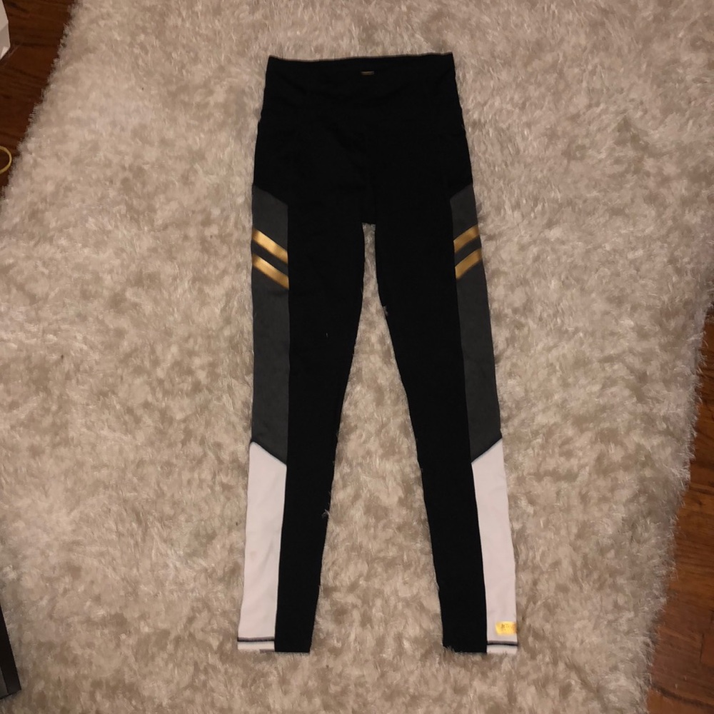 Athletic leggings